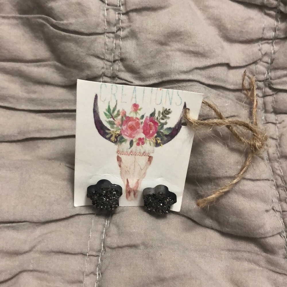 women’s earrings